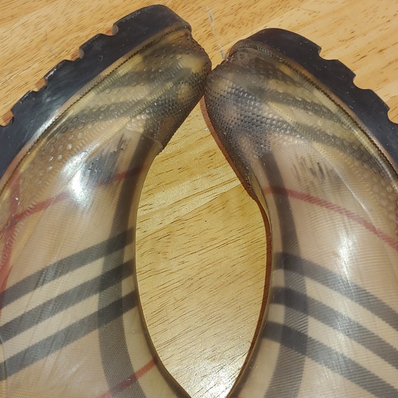 Burberry classic checked Rain Boots. - Picture 8 of 8